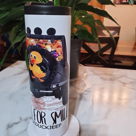 DUCK DUCK JEEP 30oz Tumbler with duo lids 🎉sale - Picture 4 of 10